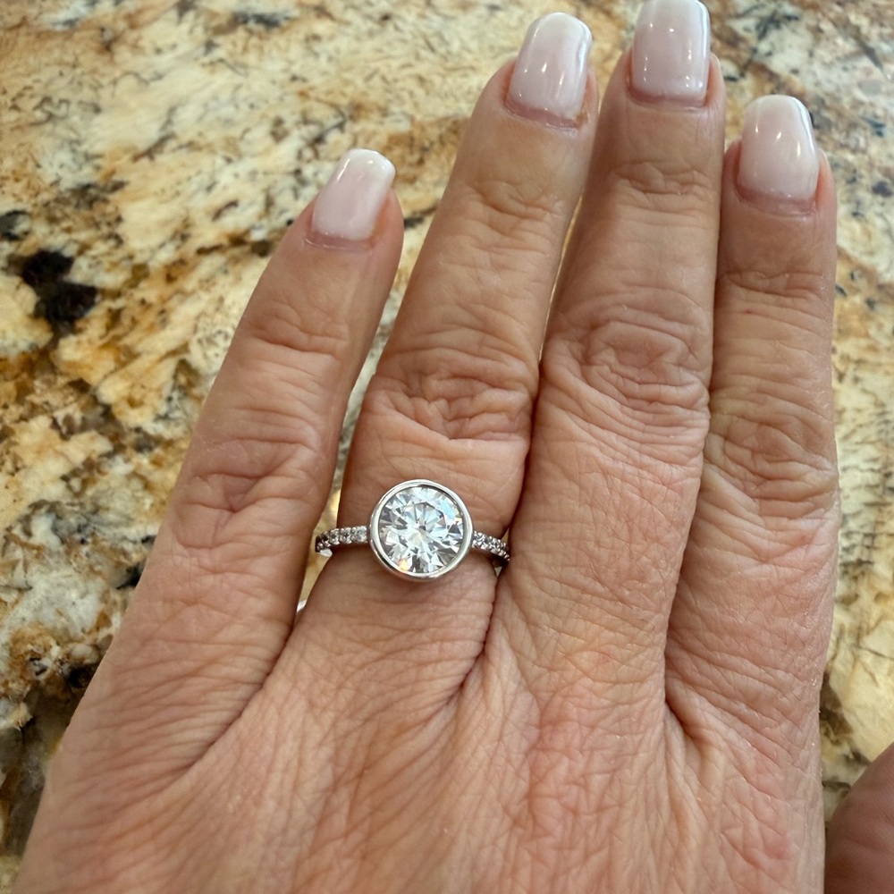 Elegant Pandora silver ring with 2.24 total CZ
